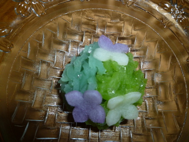 紫陽花のきんとん By Happy Non Non 鶴屋吉信 日本橋三越本店 三越前 和菓子 食べログ