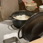 にい留 - 炊きは土鍋で保温はバーミキュラを使い分け