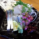 東屋 - 刺盛（サヨリ、マグロ、ヒラメ、サバティーニ）