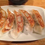 飲食笑商何屋ねこ膳 - 餃子