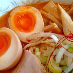 遊食空間ぶんぶん - 半熟卵、メンマ、糸唐辛子