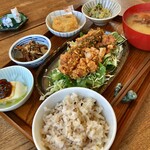 おうちごはん 野の - 野の定食（油淋鶏）1650円