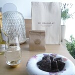 ル・ショコラ・アラン・デュカス - オレンジピール Fruits Confits 3450yen 上品な色の保冷バッグ(小) 3000yen