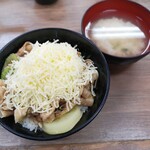 伝説のすた丼屋 - 