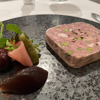 レザンファン ギャテ - 長期熟成をかけた田舎風テリーヌ（パテドカンパーニュ）