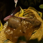 恵比寿　くろいわ - 鱧の笛と肝と卵のアップ