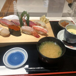 横濱屋本舗食堂 - 