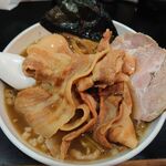 一条流がんこ総本家分家四谷荒木町 - サザエ１５キロ♪ 丸鷄５羽！のスペシャルラーメン♫