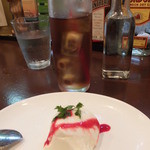 ピッツェリア エ トラットリア フォルティッシモ - (*´艸｀*)  平日ランチ：デザート付き(’12.09月より)