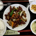 星宿飯店 - 星宿飯店　牛肉の黒胡椒炒め