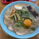 大久ラーメン - チャーシュー大盛生玉子入