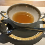 洋食 つばき - 見た目からは想像つかない濃厚なスープ