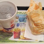 マクドナルド - 朝からしっかり食べたい時はメガマフィンサンドとコーヒーが多いかも。