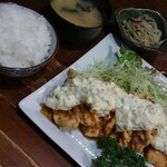 吉祥寺 餃子番長 炎のもつ家 甚家 - 定食セット（ご飯、味噌汁、もやし付）