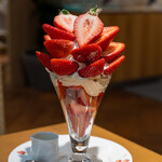 果実園リーベル - 2021.2 あまおうパフェ（2,500円）