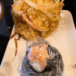 Marugame Seimen - 野菜かき揚げと鮭おむすび