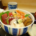 山与し鮨 - 海鮮ちらし丼　１１００円