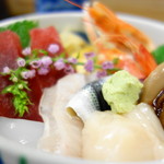 山与し鮨 - 海鮮ちらし丼アップ