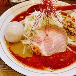 東京味噌らーめん 鶉 - 辛味噌ラーメン850円（大盛）玉子サービス