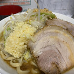 麺屋 歩夢 - 小ラーメン（800円）＋生たまご（50円）＋ショウガ（50円）、ニンニクコール