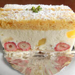 プレリュード 福光店 - スリー