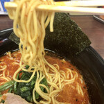 岡村屋 - 細麺（豚骨辛味噌ラーメン激辛）