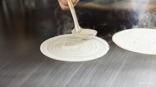 Okonomiyaki Nagataya - 職人技が光る名物料理