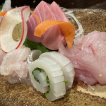 かもめ食堂 - 刺し身の盛合せ