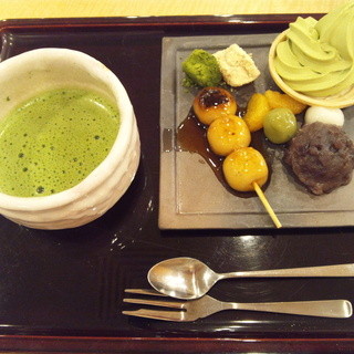 甘味・そば処利休亭まえだ