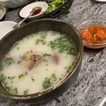 川崎名物 炭火焼肉 食道園 - コムタンスープ