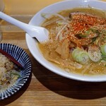 Asahikawaramembangaichi - 半チャーハン、味噌ラーメン(モヤシトッピング)