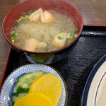 Asahiya Shiyokudou - お味噌汁、お漬物
