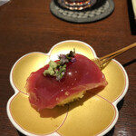 銀座 串かつ凡 - マグロの揚げ寿司