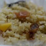 米の子 - 玄米の上には、梅干、味噌、胡麻塩、糠漬け