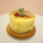パティスリー エレオノール - グレープフルーツ シブースト３５０円