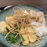 そば処 なかや - ３種の湯葉、出汁巻卵、三つ葉、大根おろし、揚げ蕎麦