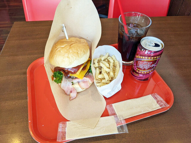 テキサスキングバーガー 旧店名 テキサスバーガー66常滑店 多屋 ダイニングバー 食べログ