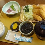 まるは食堂 - 牡蠣フライ定食