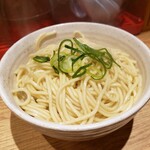 焼きあご煮干しらぁめん とびうお - 替玉 100円