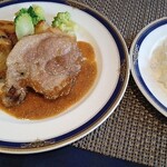 Bistro Lapin - スペイン豚肩ロースのソテー、ライス