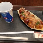 Tsukiji Gindako - たこ焼きとペプシ