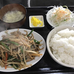 中華料理999 - 日替定食（ニラレバ）　600円