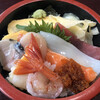 たかさご寿司 - 料理写真:ランチ　ちらし寿司700円