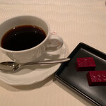 YOKKAICHI HARBOR 尾上別荘 - コーヒーと小菓子