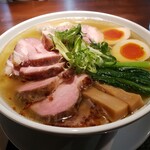 らーめん 鉢ノ葦葉 - ちゃーしゅーわんたん麺  塩  大盛り  煮卵 チャーシュー追加