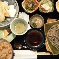 博多華味鳥 銀座4丁目店 - 冷やし五穀そばと天ぷら御膳