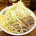 ラーメン二郎 - ミニラーメン（野菜・ニンニク￥650）ショウガ（￥50）
