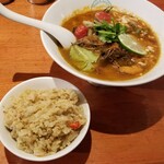 麺屋 六感堂 - トムヤムクンヌードル＋ガパオのまぜご飯