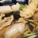 そじ坊 - 牡蠣と餅のそばに海老トッピング