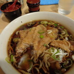 一〇そば - 二口食べてもこの大きさ